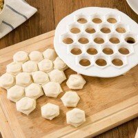 Форма для лепки пельменей пластмассовая.Пельменница (Д-В) Форма для лепки пельменей пластмассовая.Пельменница (Д-В)